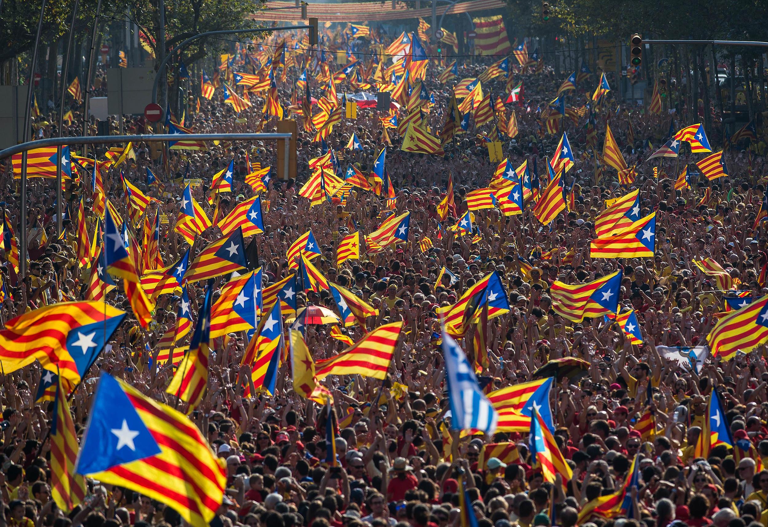 Katalanya bağımsız olacak mı_kapak